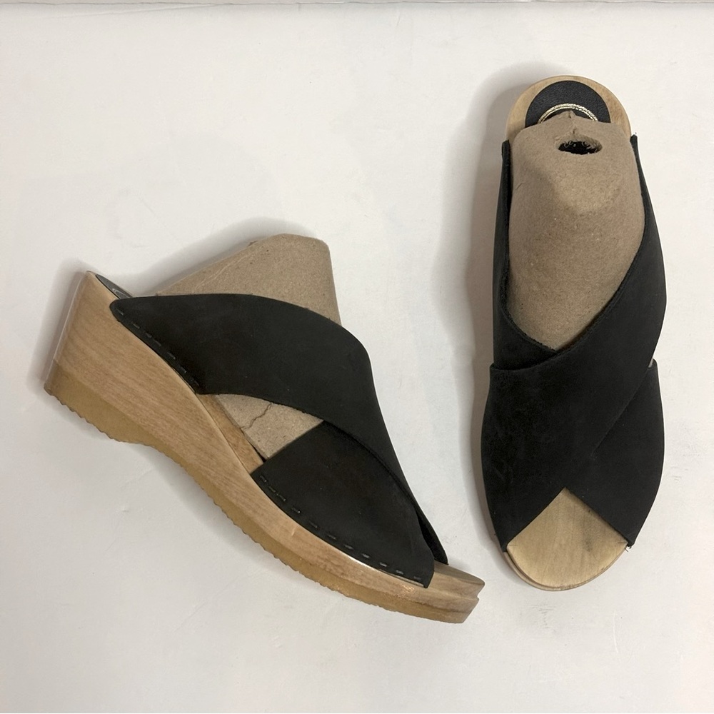 No. 6 Black Leather Mules with Wooden Sole